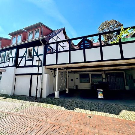 Jasta Homes Altstadt, Zentral, Ueberdachter Parkplatz, Netflix, Vollausstattung, Loft, Modern Und Komfort Hamelin Exterior photo